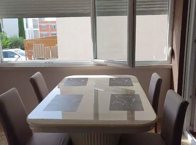 With Parking Space - Diklo, - 14846 Apartment